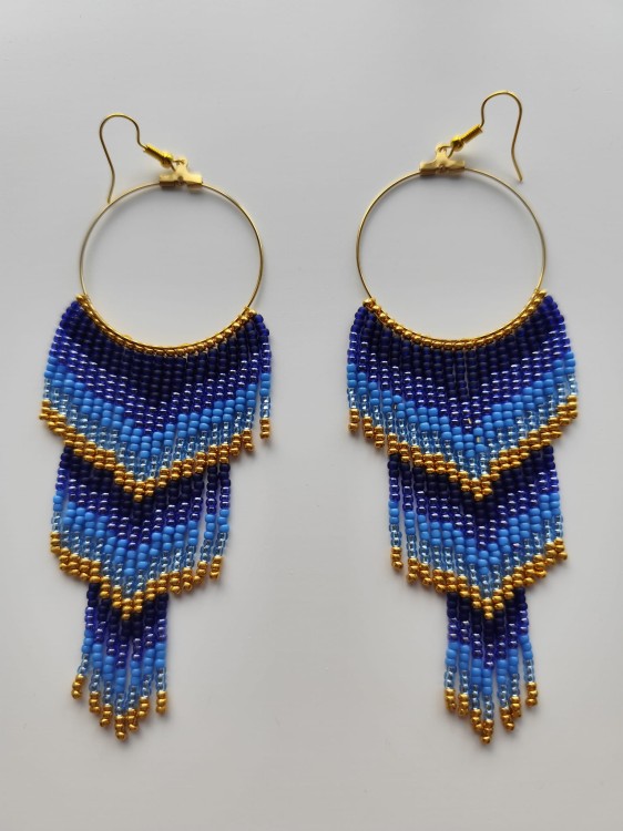 Kolczyki z koralików TOHO w kolorystyce granatu, błękitu i złota