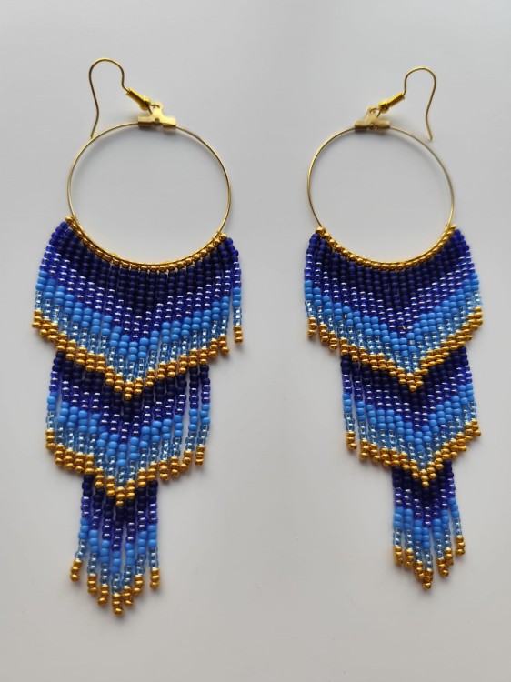 Kolczyki z koralików TOHO w kolorystyce granatu, błękitu i złota